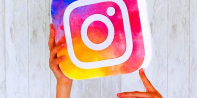 Instagram hikayelerinde yazılara gökkuşağı efekti verme